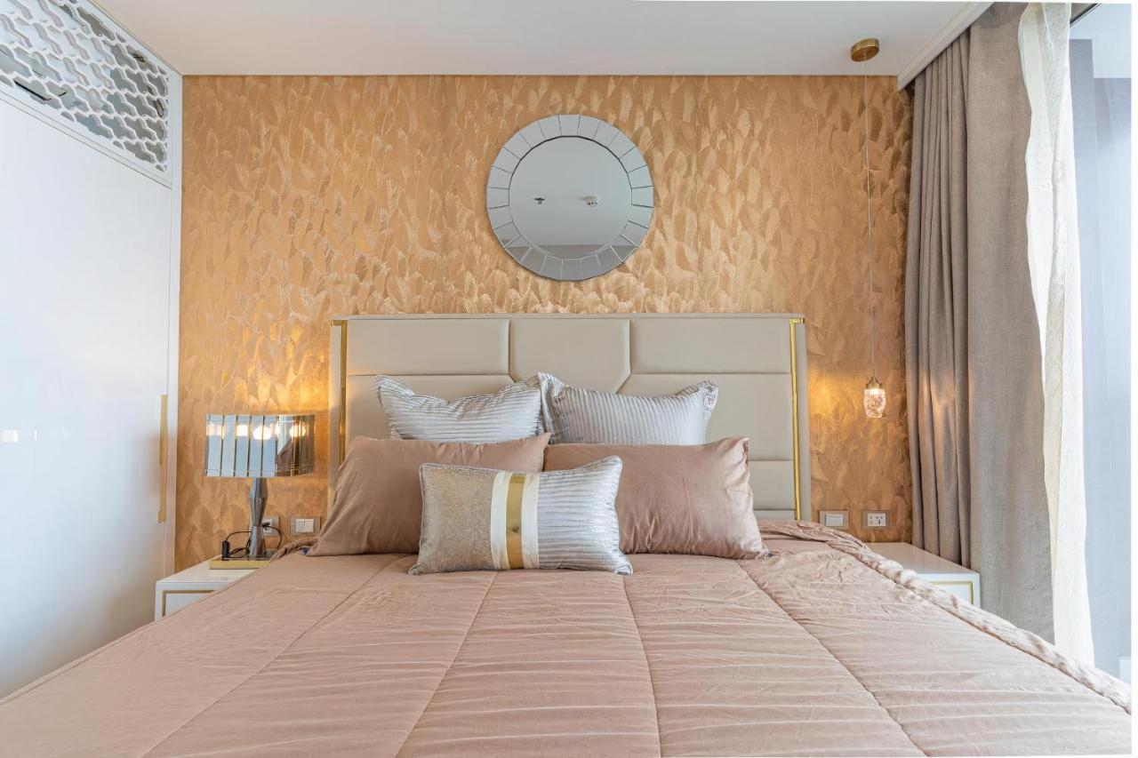 Luxury Sea View Room Beach Front Luxury Jomtien Beach Buitenkant foto