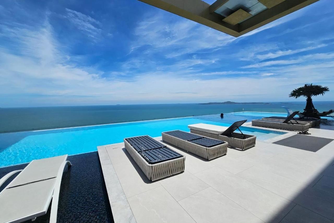 Luxury Sea View Room Beach Front Luxury Jomtien Beach Buitenkant foto